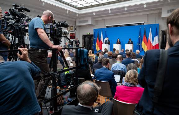 Pressekonferenz im Hotel Elephant.